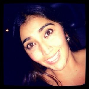 Meet your Posher, Gabriella.